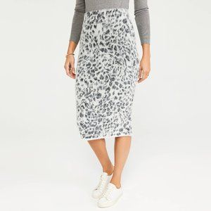 🔥 Ann Taylor Snow Leopard Sweater Skirt XS